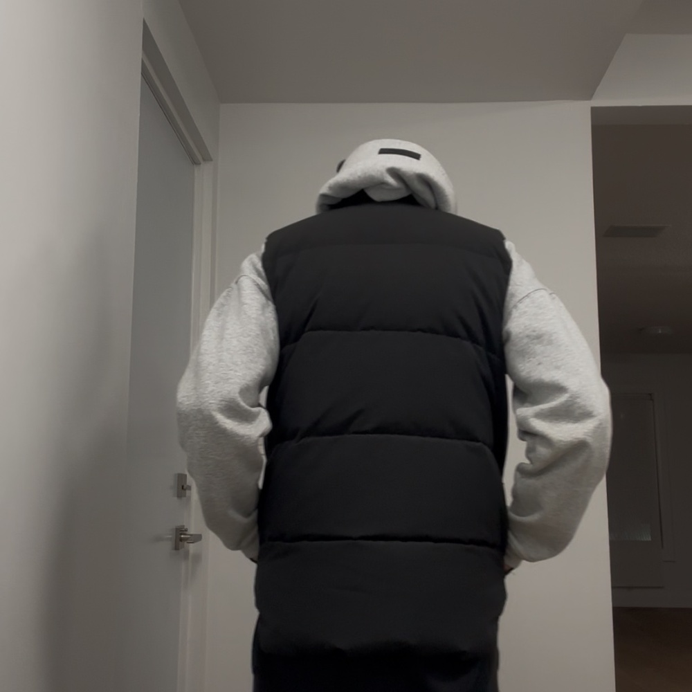 Authentic Canada Goose Crew Vest jacket - Picture 6 of 9